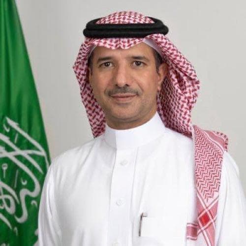 د. أبوثنين يقدم تقريرًا عن منجزات فرع الوزارة بالمنطقة الشرقية لأمير المنطقة ويلتقي برجال الأعمال